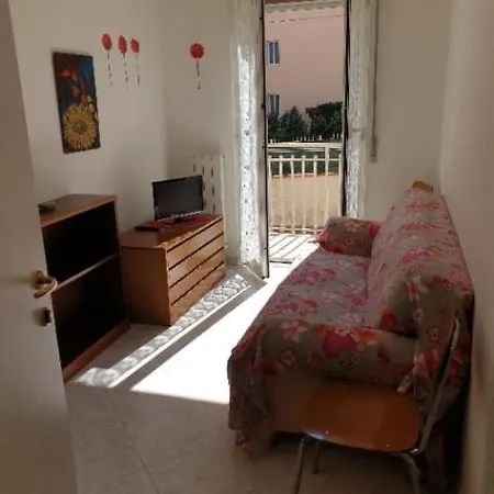Apartment Villa Milena Loano Appartamento Privato Apolloni- Codici Cir E Cin Visibili Su Struttura Loano