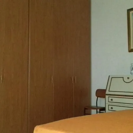 Villa Milena Loano Appartamento Privato Apolloni- Codici Cir E Cin Visibili Su Struttura Loano