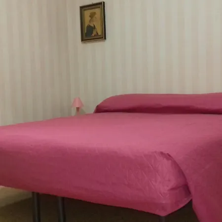 Villa Milena Loano Appartamento Privato Apolloni- Codici Cir E Cin Visibili Su Struttura Loano